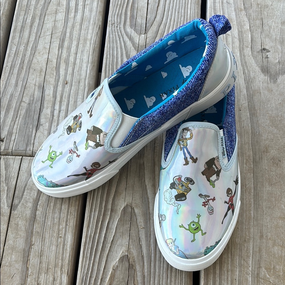 ☁️ NWOT Sz 9 Women’s Slip-On Disney Pixar Shoes ☁️